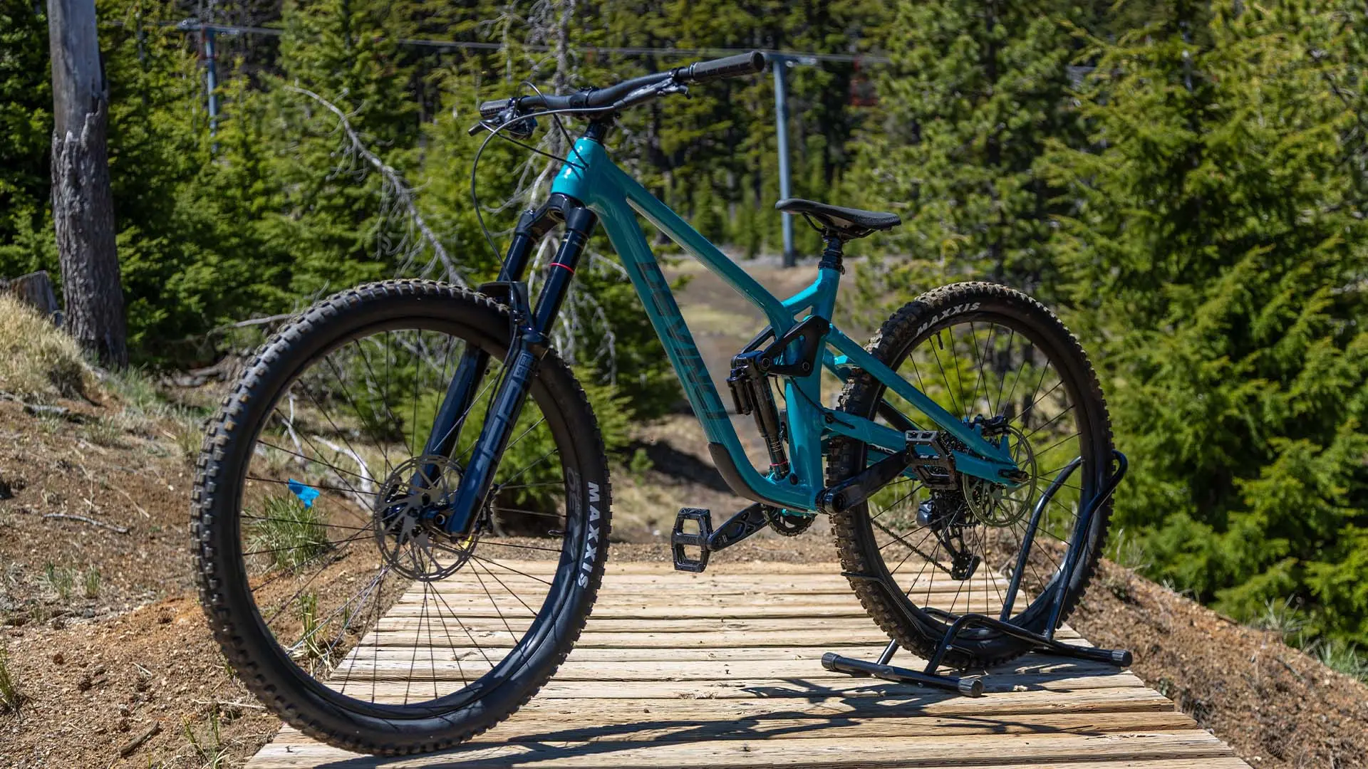 Devinci Chainsaw rental bike at Mt. Bachelor.